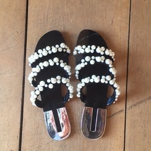 Elegant pearl sandals - NEW
